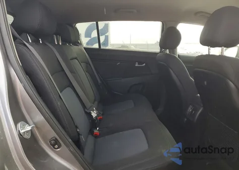 2016 Kia Sportage Lx z USA, uszkodzony, nr VIN KNDPBCAC5G7834799